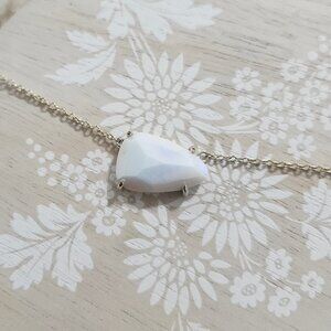 Kendra Scott Isla White Iridescent Gold Pendant Necklace